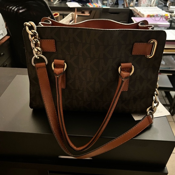 $120 Michael Kors good shape - Picture 6 of 7